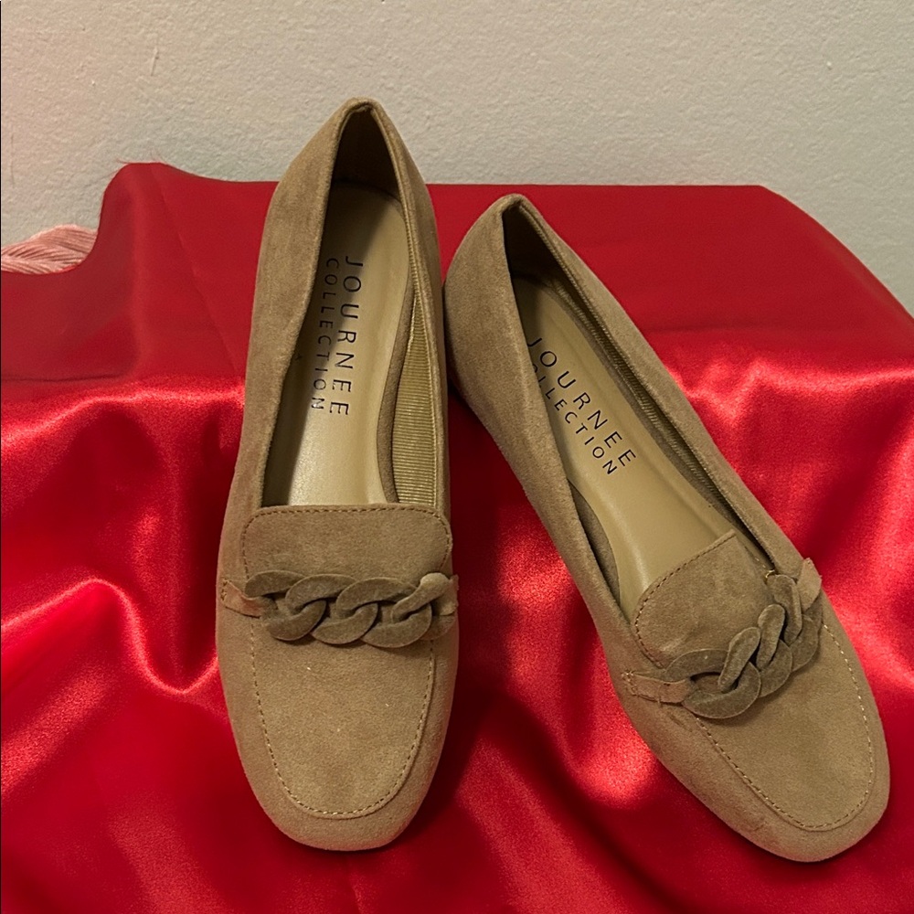 Journee Collection Tan Flats with Braided Detail
